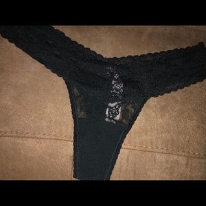 NWT VS THONG